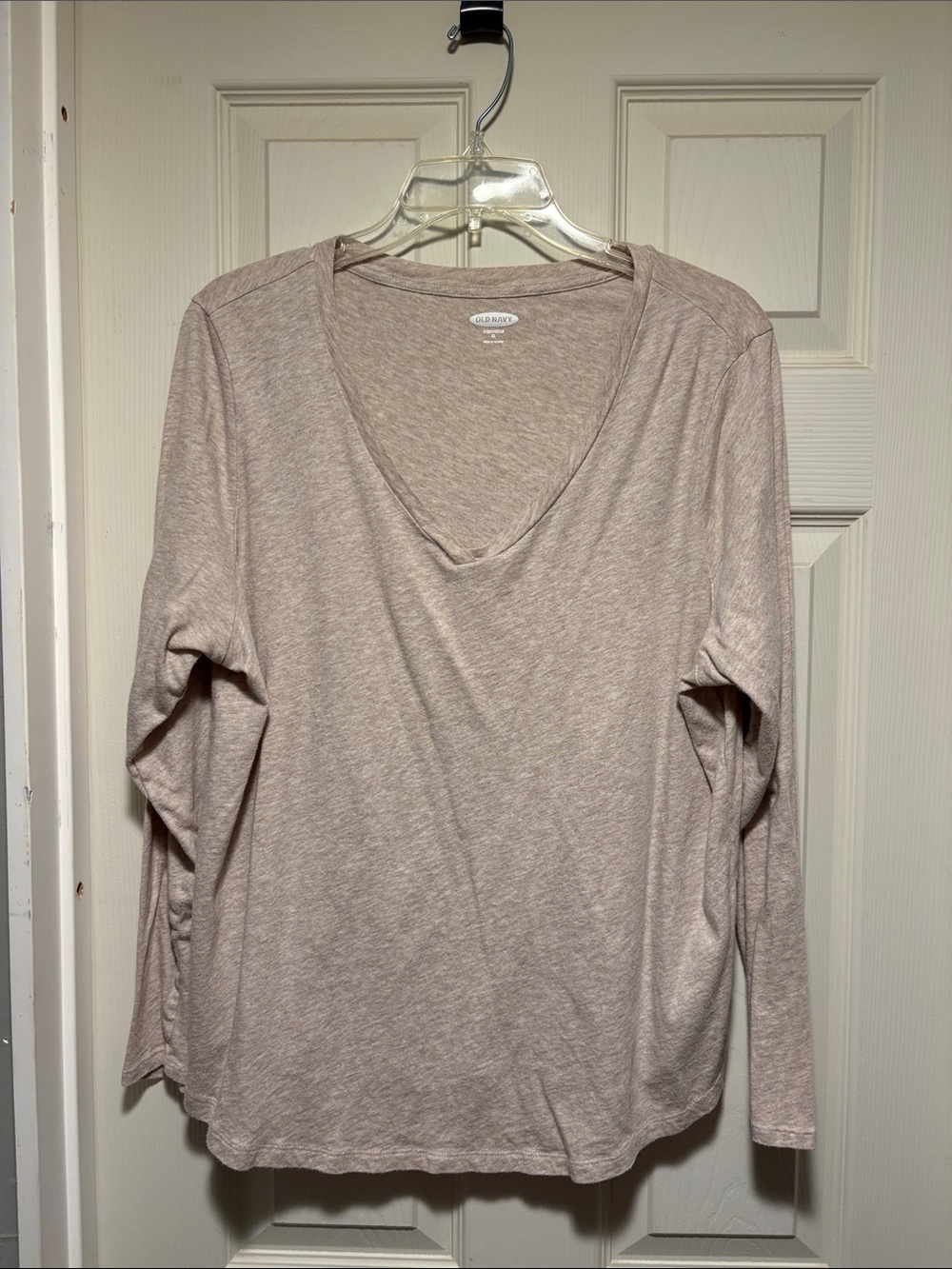 Old Navy Women's Light Taupe Long Sleeve V-Neck Top